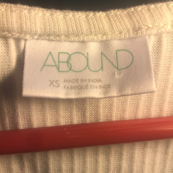 Wemon’s White Shirt with Buttons - Picture 3 of 3